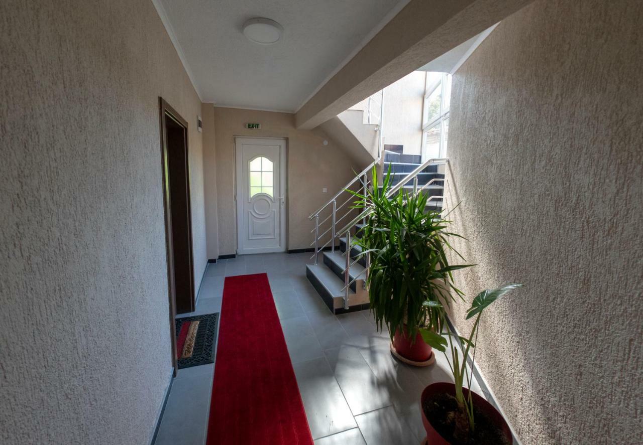 Dionis Rooms & Apartments Prilep Exterior photo